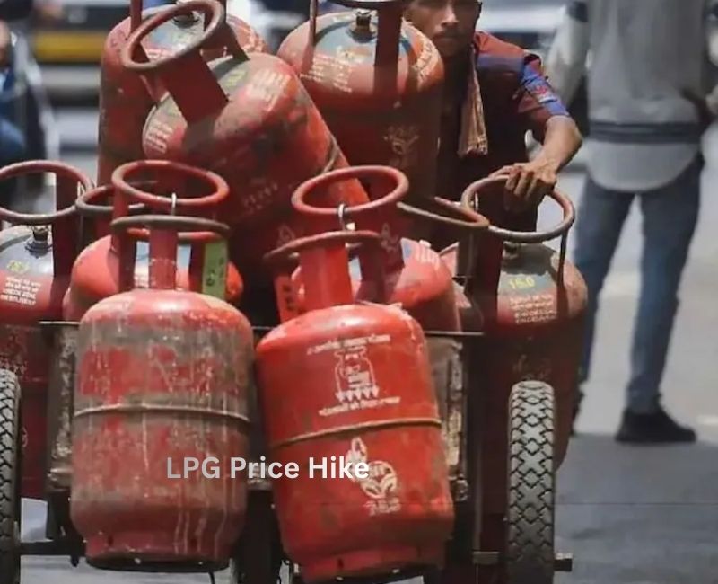 LPG New Rate : महंगाई का एक और झटका, घरेलू गैस सिलेंडर की कीमत 29 रुपये बढ़ी, तीन माह में 89 रुपये की वृद्धि