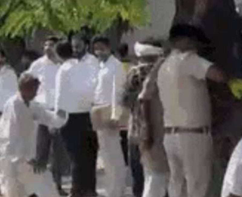 हिसार में कोर्ट के गेट के पास फायरिंग में एक गैंगस्टर की हत्या कर दी गई। (फोटो सौजन्य सोशल मीडिया)