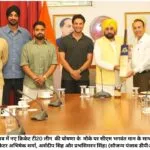 पंजाब में नए क्रिकेट टी20 लीग की घोषणा के मौके पर सीएम भगवंत मान के साथ स्‍टार क्रिकेटर अभिषेक शर्मा, अर्शदीप सिह और प्रभसिमरन सिंह। (सौजन्‍य पंजाब डीपीआरओ)