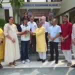 एसडी कॉलेज के छात्र वासु को ओपन स्अेट चैंपयिनशिप में रजत पदक जीतने पर कॉलेज में सम्मानित किया गया। (फोटो सौजन्य एसडी कॉलेज।)