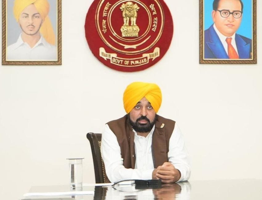 पंजाब कैबिनेट की सीएम भगवंत सिंह मान की अध्यक्षता में हुई बैठक में चीफ जस्टिस की नियुक्ति में राज्य सरकार की राय की प्रतीक्षा नहीं करने के खिलाफ प्रस्ताव पास किया गया। (फोटो भगवंत मान के एक्स पेज से)