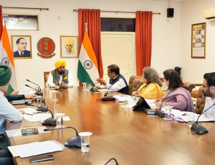 Punjab Police: पंजाब के सीएम भगवंत मान ने गृह विभाग की समीक्षा बैठक की। इसमें 450 एएसआइ की सीधी भर्ती की मंजूरी दी गई। (फोटो सौजन्‍य डीपीआर)