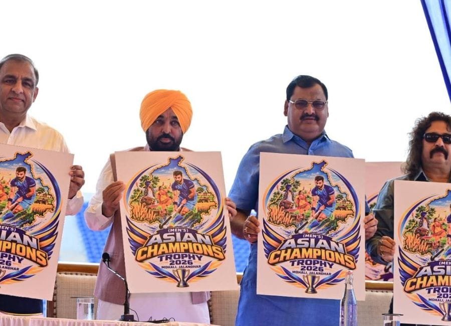 पंजाब के मुख्यमंत्री भगवंत सिंह मान ने अक्टूबर-नवंबर में आयोजित होनेवाले हॉकी एशियाई चैंपियनशिप ट्रॉफी के लिए लोगो जारी किया। (फोटो सौजन्य डीपीआरओ)