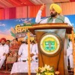 पंजाब के मुख्‍यमंत्री ने लुधियाना के पंजाब कृषि विश्‍वविद्यालय में आयोजित किसान मेले को संबोधित किया। (फोटो सौजन्‍य डीपीआरओ)