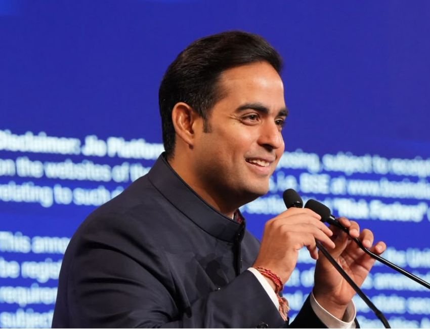 JIO : जियो प्लटफॉर्म्स के मैंनेजिग डायेरक्टर आकाश अंबानी ने जियो के कारोबार के विस्तार की संभावनाओं के बारे में खुलासा किया। (फाइल फोटो)