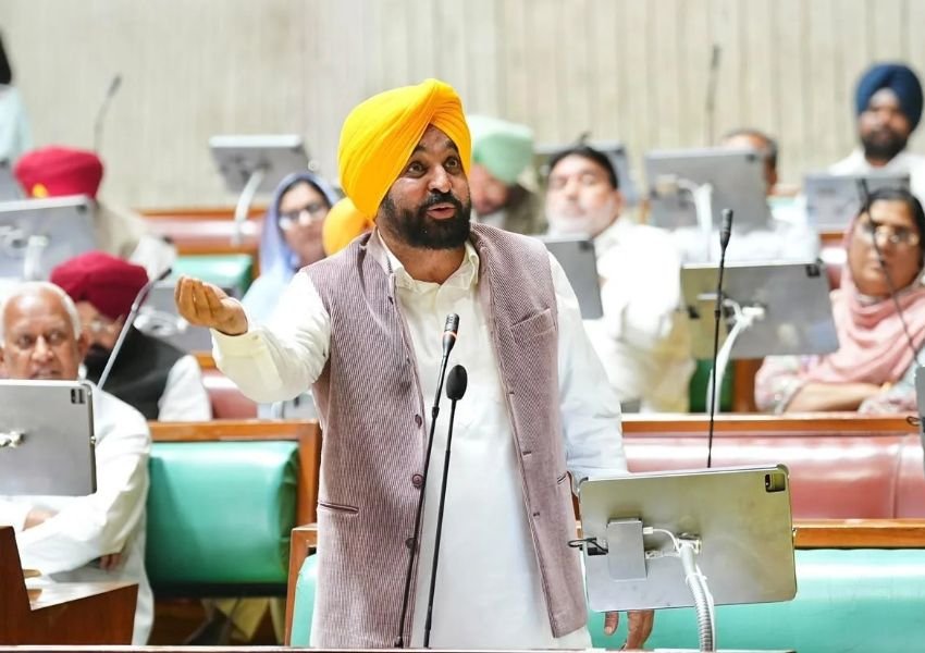 Punjab Water Issue: पंजाब विधानसभा में नदी जल मुद्दा प्रस्‍ताव पर चर्चा में सीएम भगवंत मान ने भाग लिया। (फोटो सौजन्‍य डीपीआरओ)