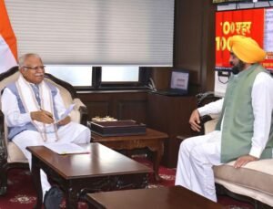 Punjab Power Supply: पंजाब के मुख्‍यमंत्री भगवंत मान ने केंद्रीय बिजली मंत्री मनोहर लाल खट्टर से मुलाकात की और राज्‍य में बिजली आपूर्ति को लेकर चर्चा की। (फोटो सौजन्‍य डीपीआरओ)