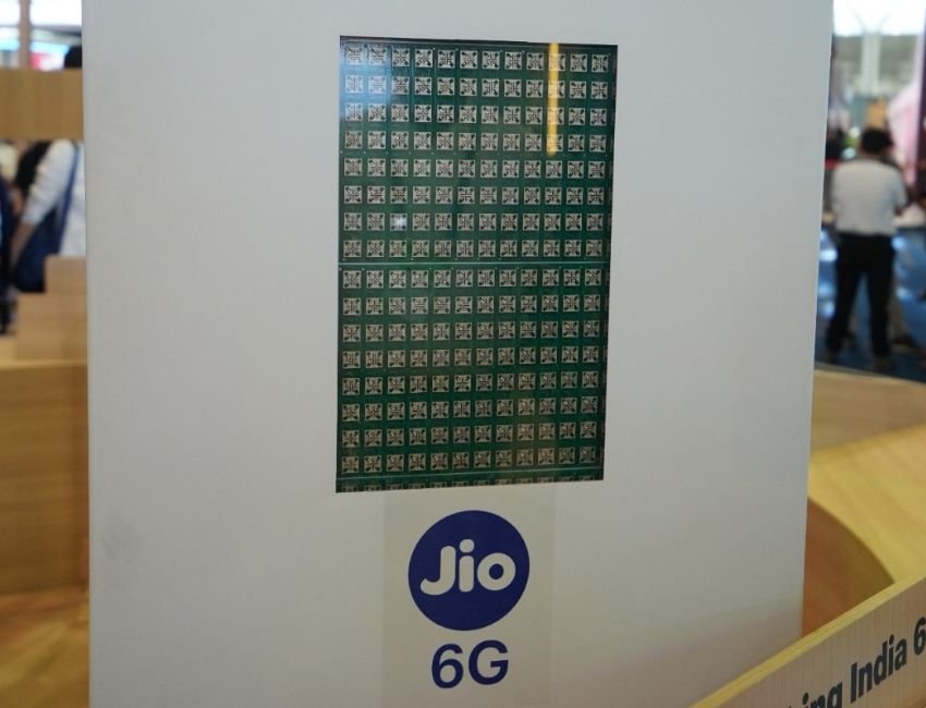 JIO 6G : जियो ने दिल्ली में इंडिया मोबाइल कांग्रेस 2026 में 6जी की तैयारी को प्रदर्शित किया। (फोटो सौजन्य जियो)