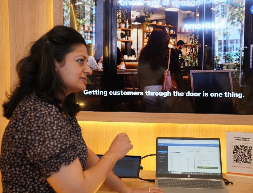 JIO Smart Shop: जियो ने दिल्‍ली में चल रहे इंडिया मोबाइल कांग्रेस में स्‍मार्ट शॉप सिस्‍टम पेश किया। (फोटो सौजन्‍य जियो)